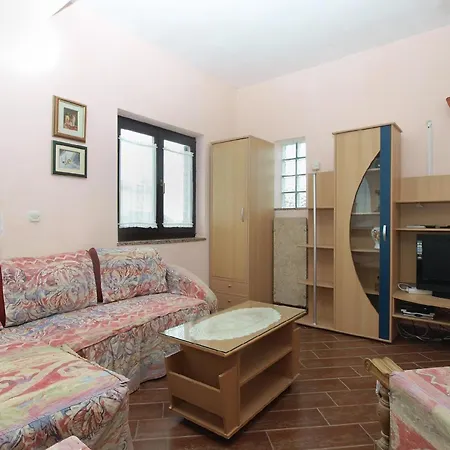 Appartement Fuer 8 Personen Ca 85 Qm In Medulin, Istrien Suedkueste Von Istrien *